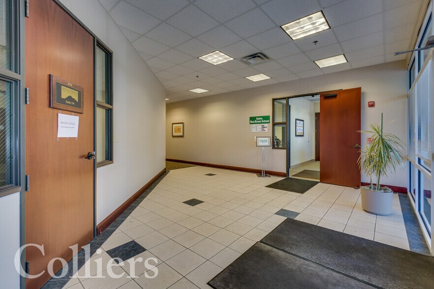 More Photos Of 1450-1500 S Eagle Flight Way, Boise Office For Lease