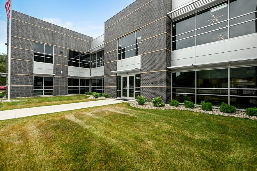 More Photos Of 1255 High St, Wadsworth Medical For Lease