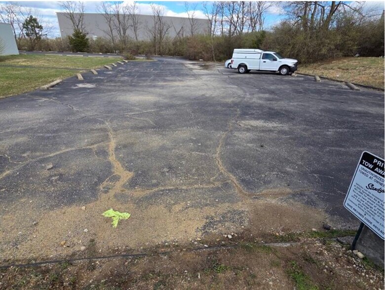 More Photos Of 330 Progress Rd, Dayton Office For Sale