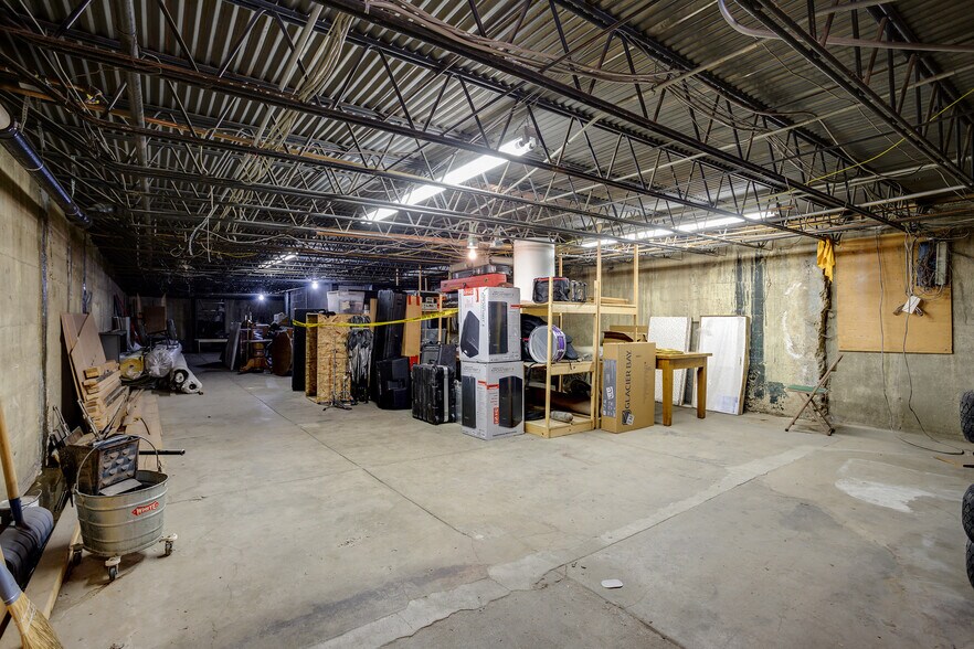 More Photos Of 101 W Victory Way, Craig Office For Sale