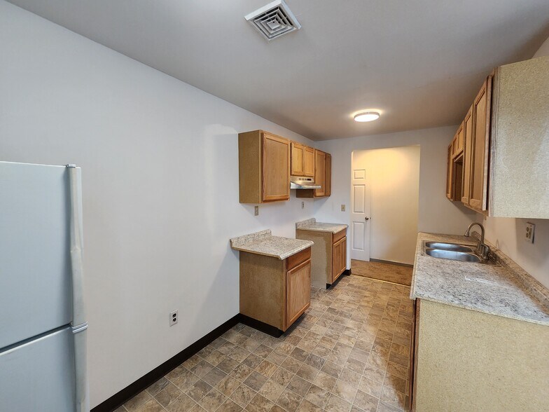 More Photos Of 744 Park Ave, Syracuse Warehouse For Sale