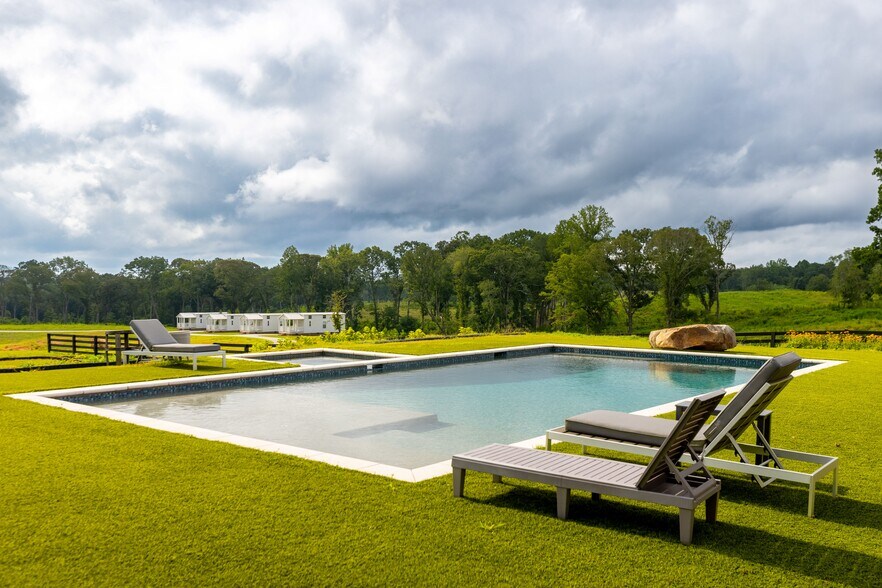 More Photos Of 2199 Roosterville Rd, Roopville Horse Stables For Sale