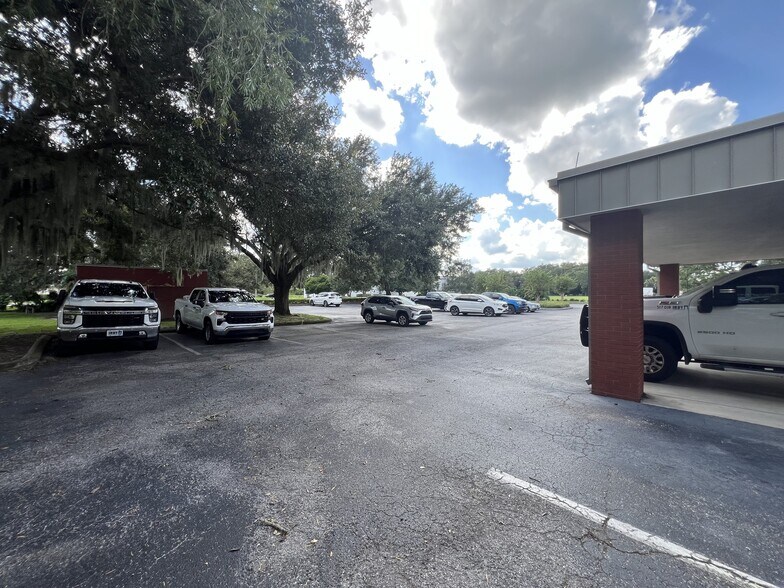 More Photos Of 702 Tillman Pl, Plant City Medical For Sale