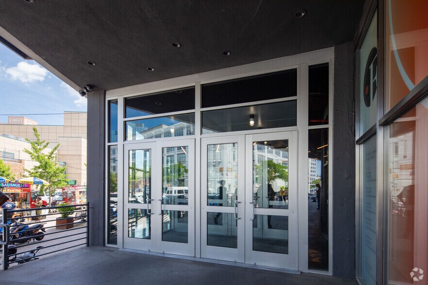 More Photos Of 31-00 47th Ave, Long Island City Industrial For Lease