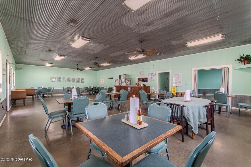 More Photos Of 225 N Front St, Halls General Retail For Sale