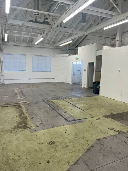 More Photos Of 2010-2020 Lincoln Ave, Pasadena Storefront Retail Office For Lease