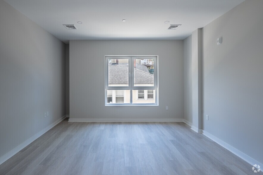 More Photos Of 500 Commerce St, Hawthorne Apartments For Sale