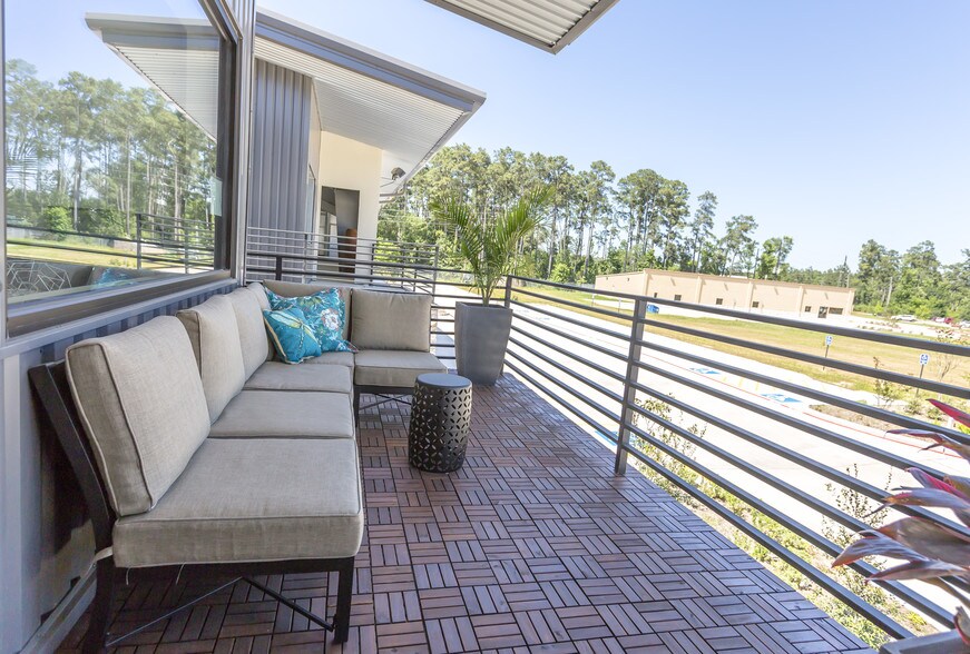 More Photos Of 1330 Rayford Park Rd, Spring Loft Creative Space For Lease