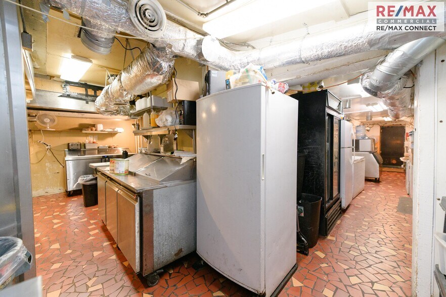 More Photos Of 9900 Jefferson Ave, Newport News Restaurant For Sale