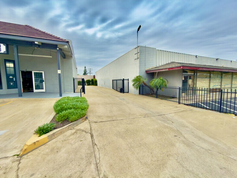 More Photos Of 4651 E Holt Blvd, Montclair Freestanding For Sale