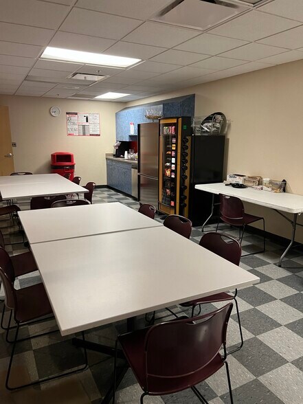 More Photos Of 13320 Metro Pky, Fort Myers Movie Radio TVStudio For Lease