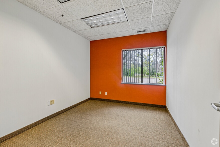 More Photos Of 343 E 82nd St, Chaska Warehouse For Sale