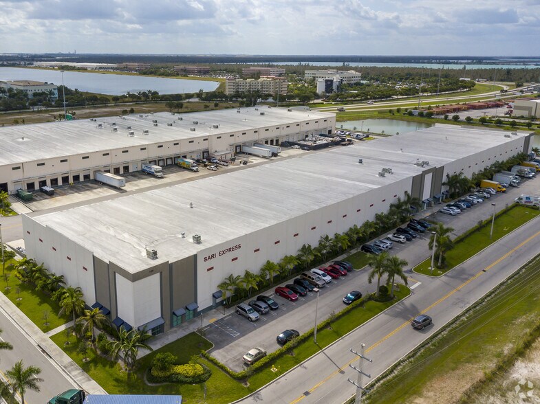 More Photos Of 11200 NW 107th St, Miami Warehouse For Lease
