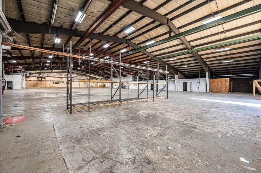 More Photos Of 7626 Cavalier Way, Connellys Springs Warehouse For Lease