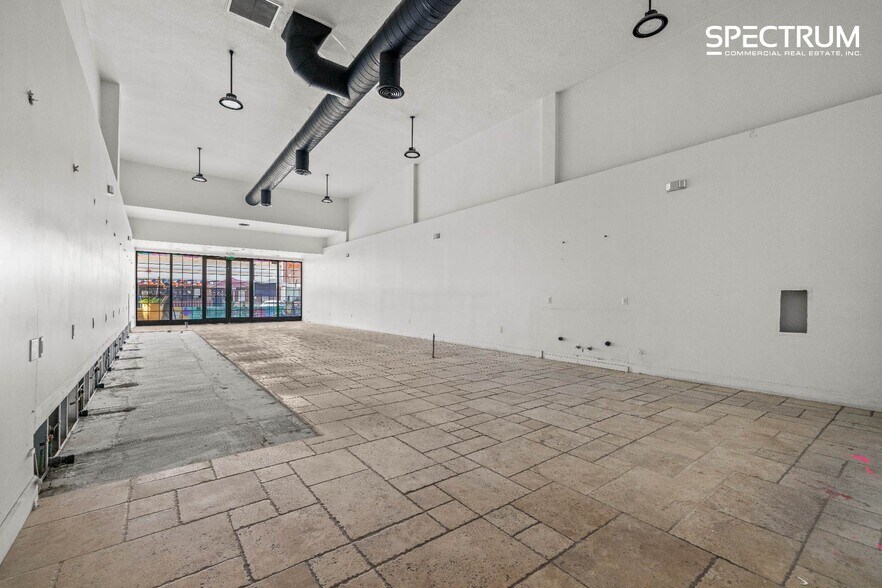 More Photos Of 130-140 N San Fernando Blvd, Burbank Storefront For Lease