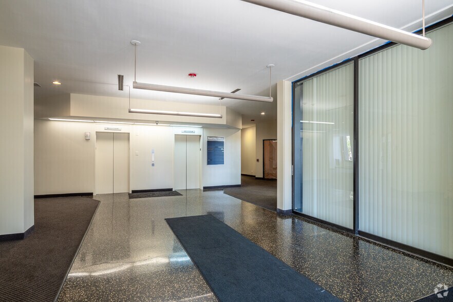 More Photos Of 7601 S Kostner Ave, Chicago Office For Lease