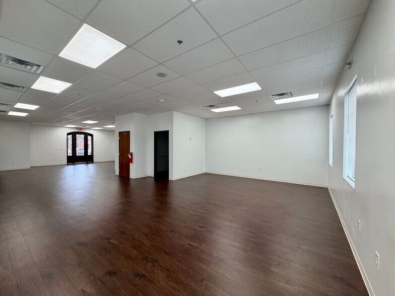 More Photos Of 1445 Heritage Dr, McKinney Medical For Lease