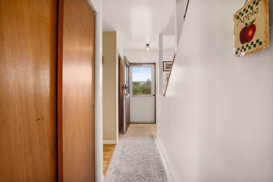 More Photos Of 162 Black Bear Run, Berlin Specialty For Sale