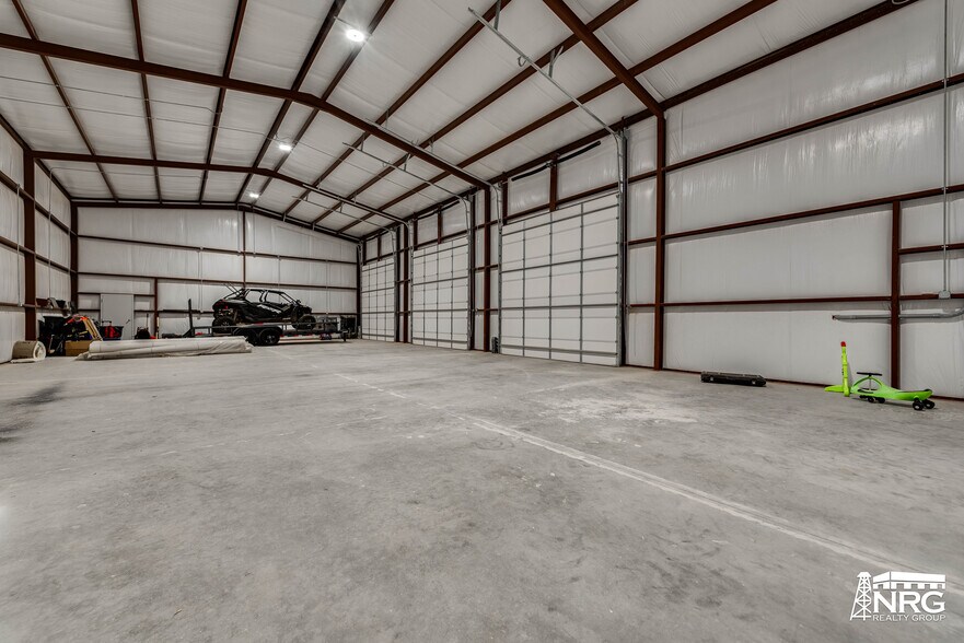 More Photos Of 310 Zeus Ln, Odessa Warehouse For Lease