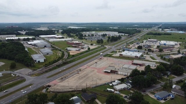 More Photos Of 8200 S US-71 Hwy, Fort Smith Auto Dealership For Sale