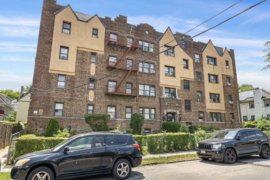 Primary Photo Of 100 Brookside Ave, Mount Vernon Apartments For Sale