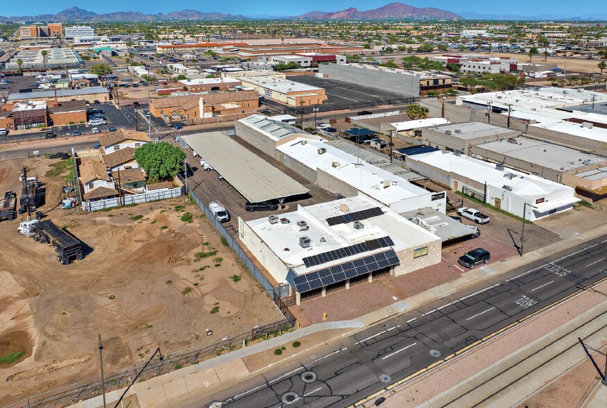 More Photos Of 2605 E Adams St, Phoenix Showroom For Sale