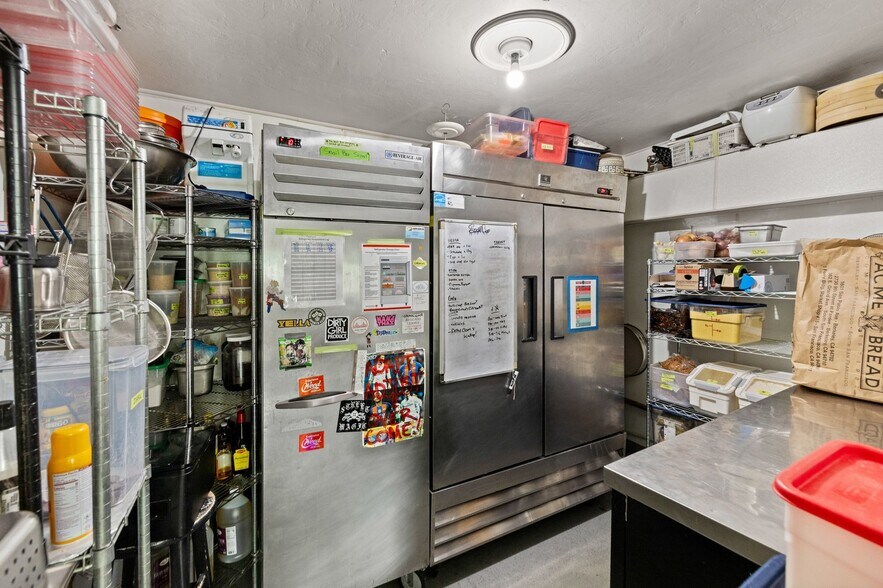 More Photos Of 4935 Shattuck Ave, Oakland Freestanding For Sale