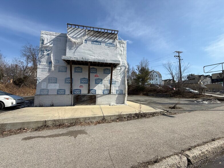 More Photos Of 342 W Boylston St, Worcester Freestanding For Sale