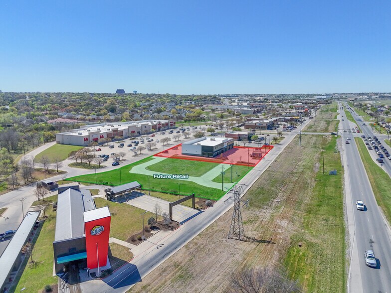 More Photos Of 401-411 Alta Mere Dr, Fort Worth Storefront For Lease