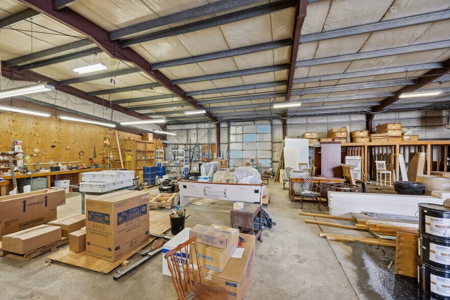 More Photos Of 6500 Chapmans Rd, Allentown Warehouse For Sale