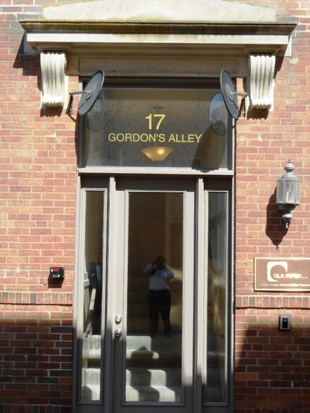 More Photos Of 15 S Gordons Aly, Atlantic City Apartments For Sale