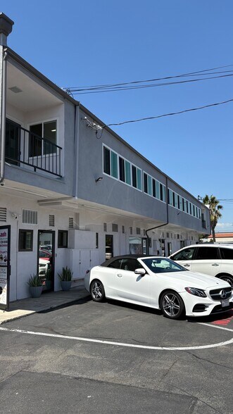 More Photos Of 455-479 N Tustin St, Orange Storefront Retail Office For Lease