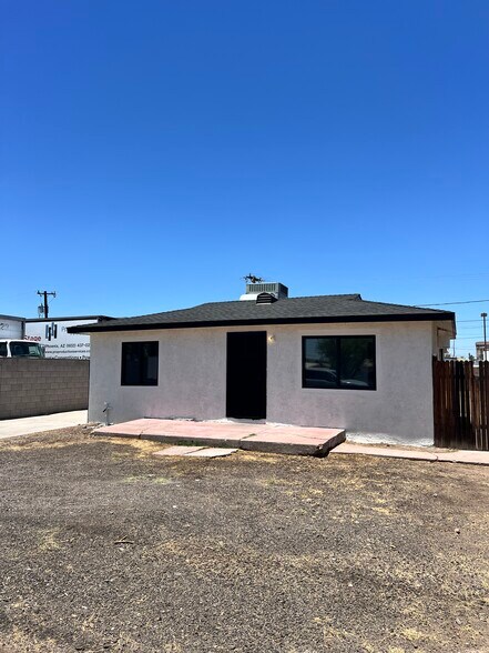 More Photos Of 1806 W Sherman St, Phoenix Industrial For Sale