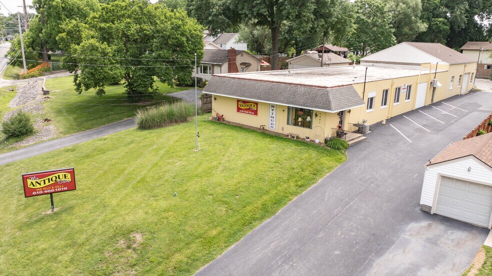More Photos Of 1007 W Delmar Ave, Godfrey General Retail For Sale
