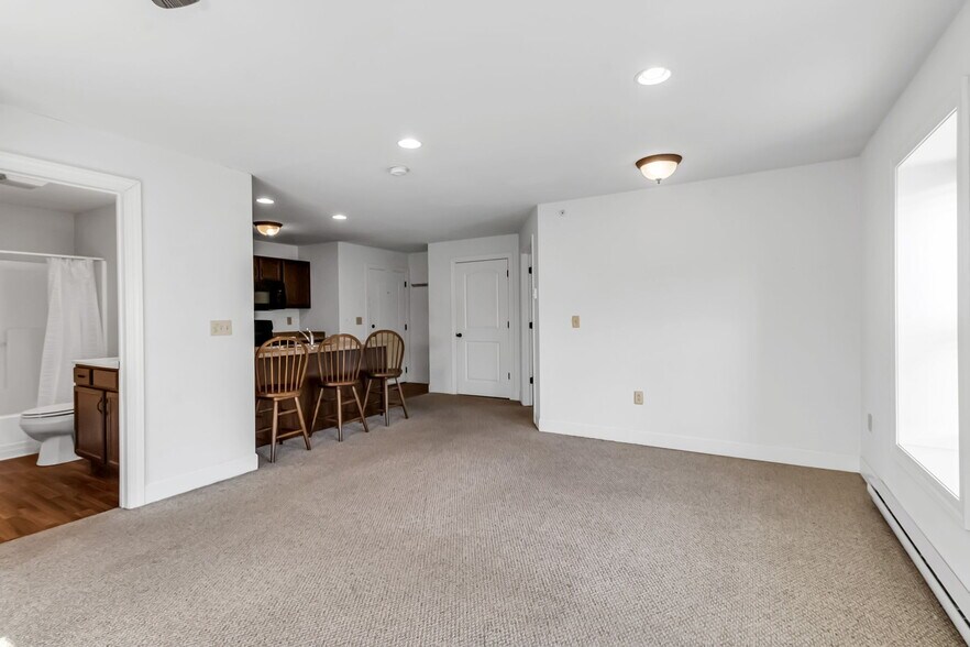 More Photos Of 38 Washington St, Ellicottville Storefront For Sale