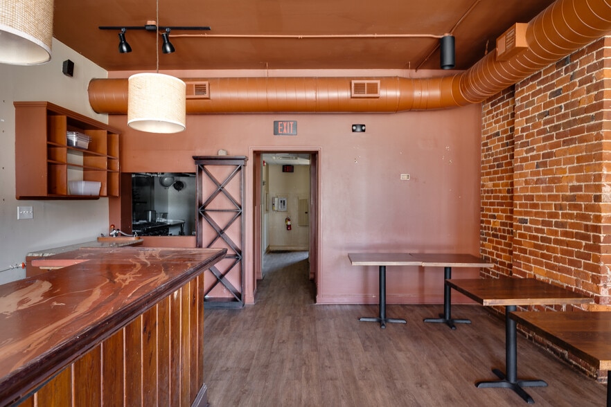More Photos Of 618 N 1st St, Richmond Storefront Retail Residential For Sale