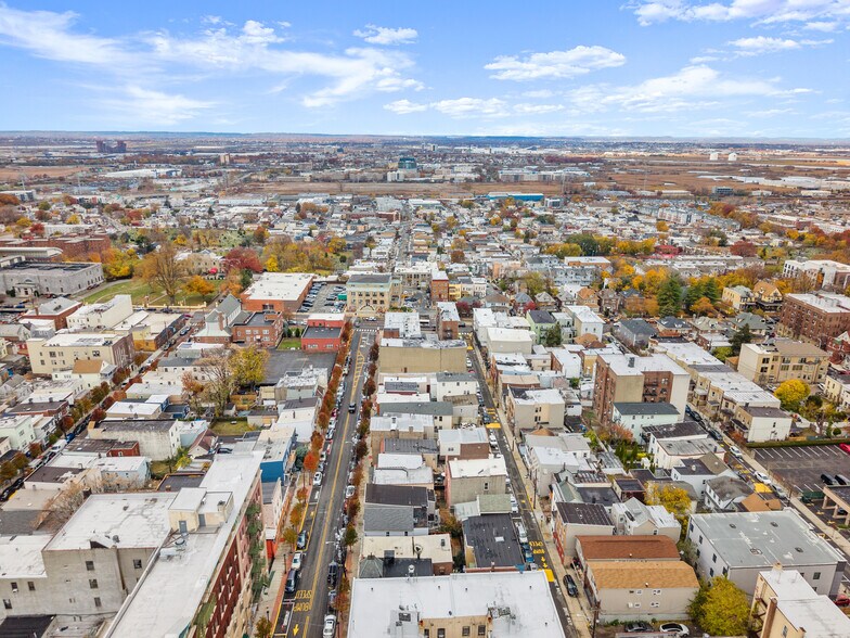 More Photos Of 510 43rd St, Union City Medical For Sale