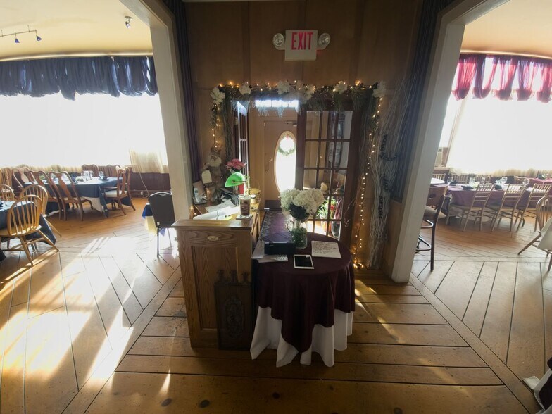 More Photos Of 15 Berkley Rd, Barnesville Restaurant For Sale
