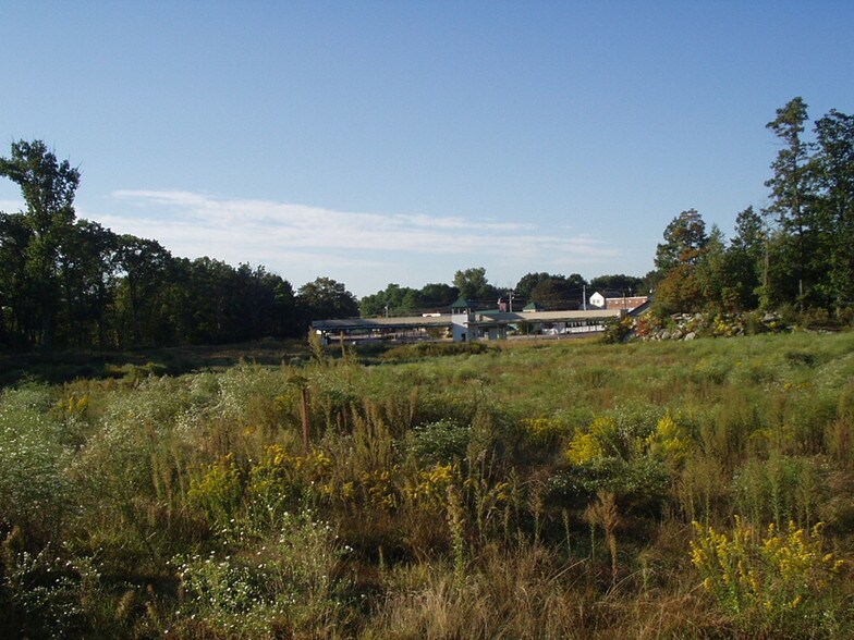 More Photos Of 1300 Fall River Ave, Seekonk Land For Lease