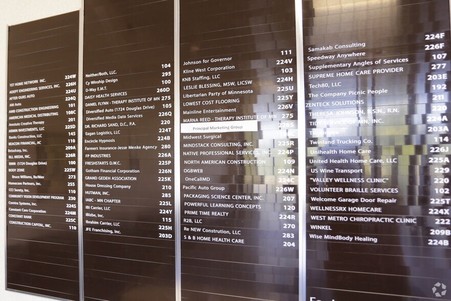 More Photos Of 1710 Douglas Dr N, Golden Valley Flex For Sale