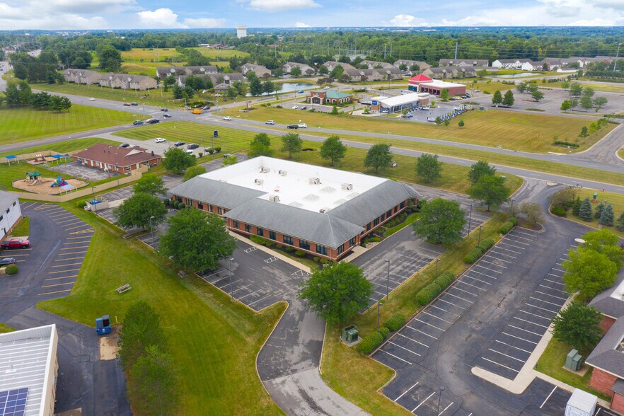 More Photos Of 10567 Sawmill Pky, Powell Office For Lease