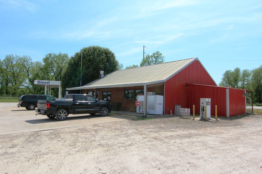 Primary Photo Of 15877 S US Highway 259, Haworth Convenience Store For Sale