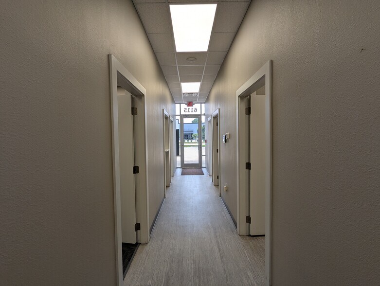 More Photos Of 6115 Muela Creek Dr, Beaumont Office For Lease