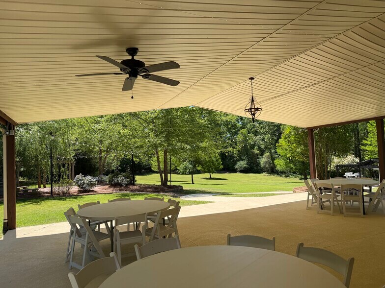 More Photos Of 4950 S County Road 20, Ozark Freestanding For Sale