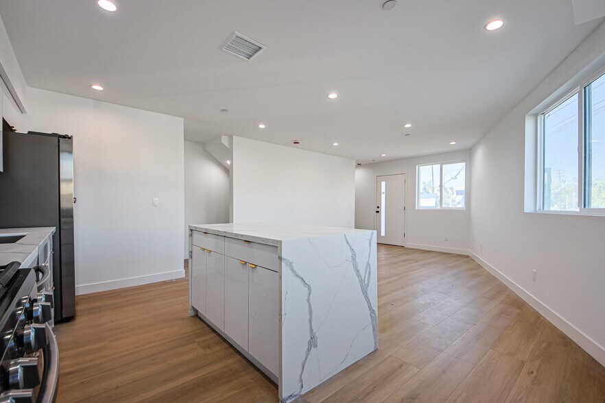 More Photos Of 1636 Longwood Ave, Los Angeles Apartments For Sale
