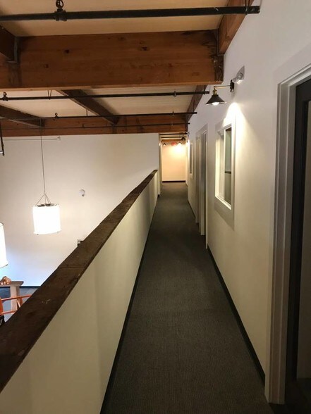 More Photos Of 2330 NW 31st Ave, Portland Flex For Sale