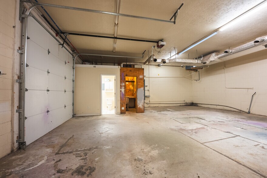More Photos Of 690 N Franklin St, Christiansburg Office For Sale