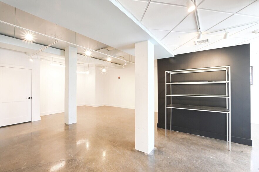 More Photos Of 1 Johnny Cake Hill, New Bedford Storefront Retail Office For Lease