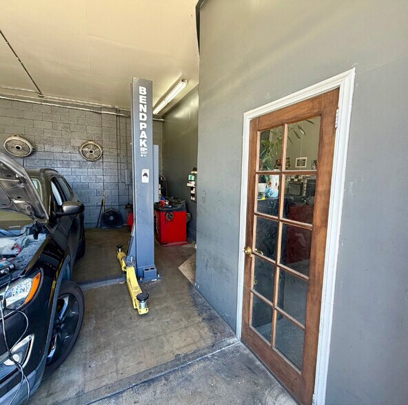 More Photos Of 4195-4197 N Sierra Way, San Bernardino Freestanding For Sale