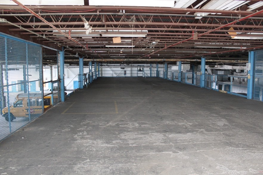More Photos Of 700 Nepperhan Ave, Yonkers Warehouse For Sale